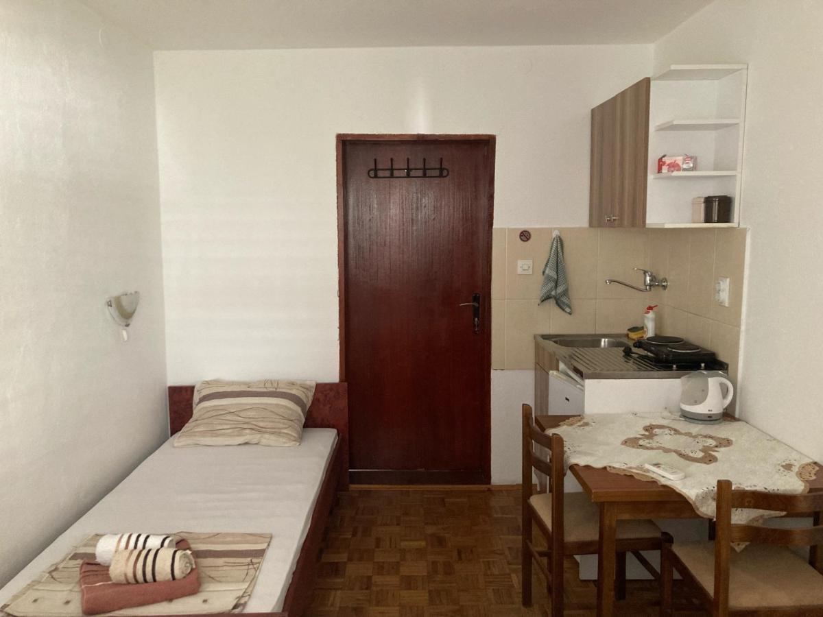 Apartments Aleksic Sutomore Exterior photo