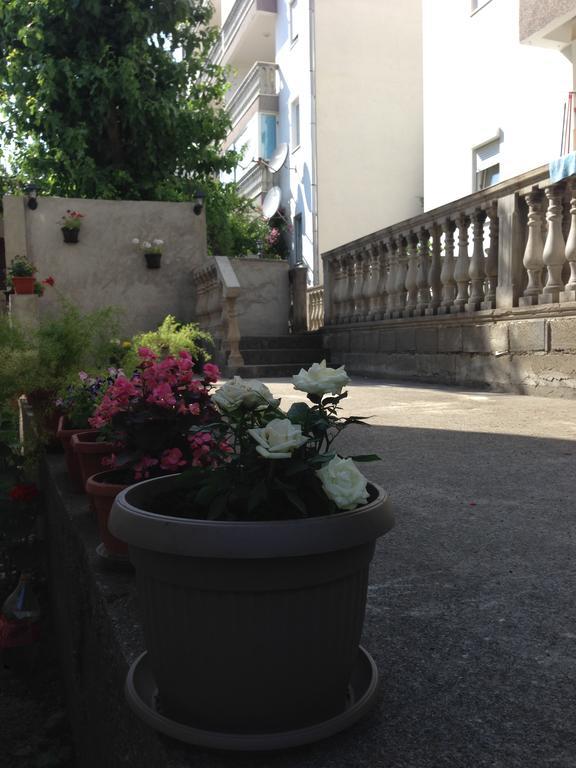 Apartments Aleksic Sutomore Exterior photo
