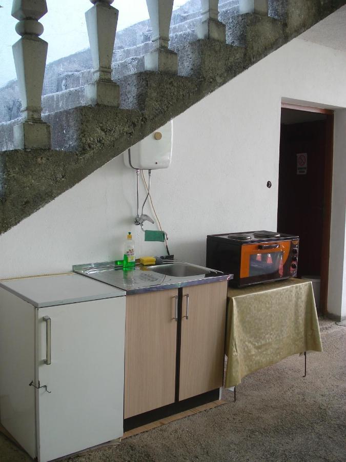 Apartments Aleksic Sutomore Exterior photo